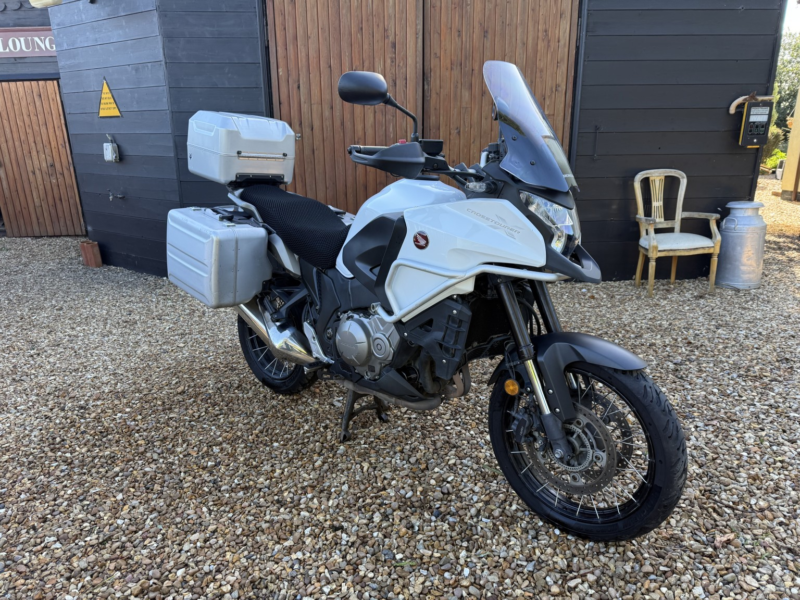 2020 Honda Vfr1200x Crosstourer in White — image 1