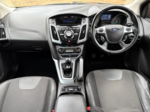2011 Ford Focus 1.6 Tdci Titanium X Euro 5 (s/s) 5dr in Red — image 2