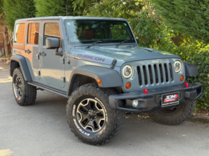 2013 Jeep Wrangler 3.6l Rubicon 10th Anniversary Edition in Grey — image 4