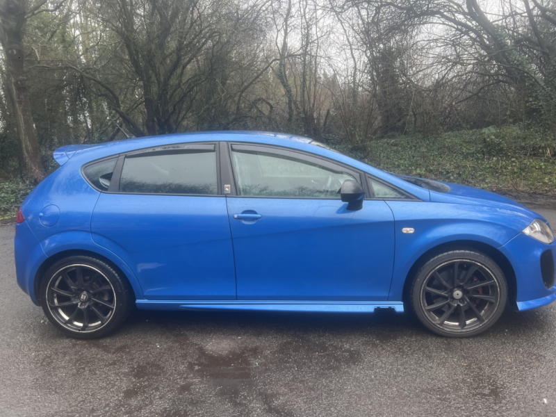 2012 SEAT Leon 2.0 Tdi Cr Fr+ Supercopa in Blue — image 1