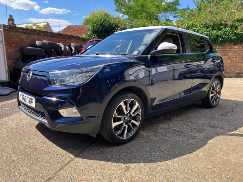 2016 Ssangyong Tivoli 1.6 E-Xgi Elx in Blue — image 1