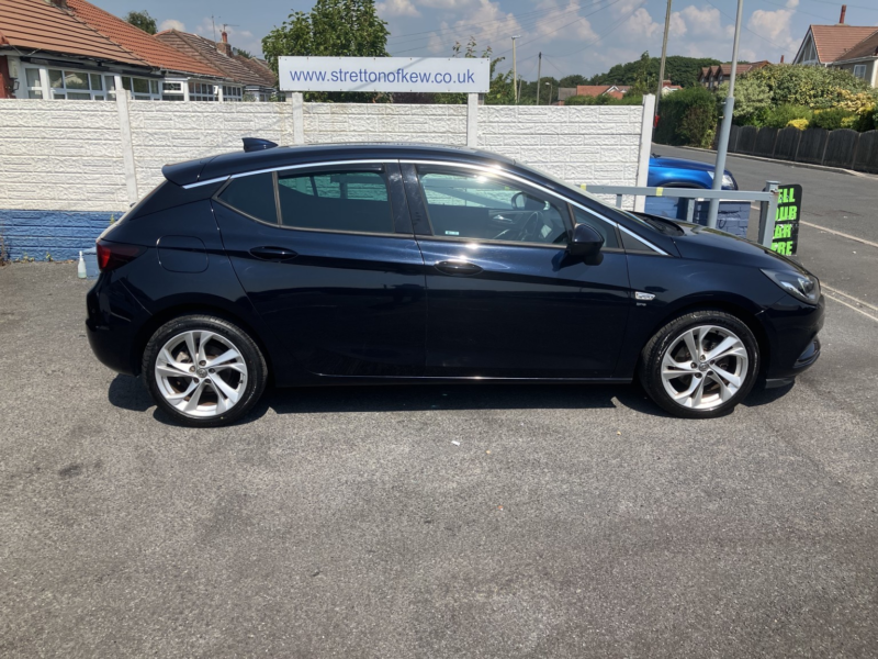 2017 Vauxhall Astra 1.4 I Turbo Sri Nav in Blue — image 1