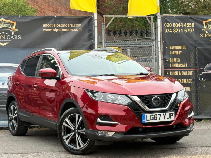 2017 Nissan Qashqai 1.2 Dig-T N-Connecta Euro 6 (s/s) 5dr in Red — image 1
