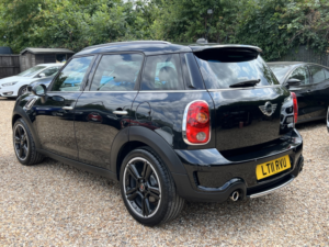 2011 MINI Countryman 1.6 Cooper S Countryman in Black — image 4