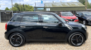 2011 MINI Countryman 1.6 Cooper S Countryman in Black — image 5