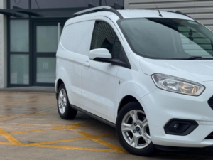 2023 Ford Transit Courier 1.0 Ecoboost Limited L1 Euro 6 5dr in White — image 3