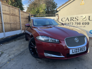 2011 Jaguar Xf 3.0 D V6 Premium Luxury in Red — image 2