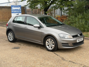 2013 Volkswagen Golf 1.6 Tdi Bluemotion Tech Se in Grey — image 5