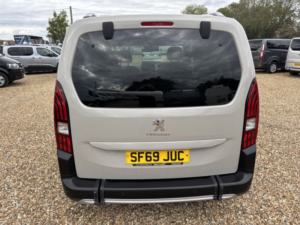 2019 Peugeot Rifter Auto Wheelchair Accessible Vehicle Automatic Wav 1.5 Bluehdi Allure in Beige — image 4