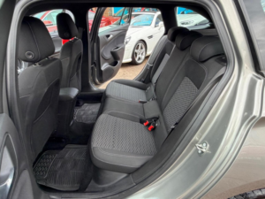 2017 Vauxhall Astra 1.4i Turbo Sri Sports Tourer Auto Euro 6 (s/s) 5dr in Grey — image 5