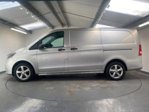 2017 Mercedes-Benz Vito 2.1 116 Cdi Bluetec Sport Panel Van 5dr Diesel Manual Rwd L2 Euro 6 (s/s) (163 Ps) in Silver — image 2