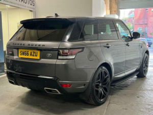 2016 Land Rover Range Rover Sport 3.0 Sd V6 Autobiography Dynamic SUV 5dr Diesel Auto 4WD Euro 6 (s/s) (306 Ps) in Grey — image 4