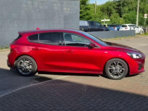 2020 Ford Focus 1.0 Focus St-Line 5dr in Red — image 2