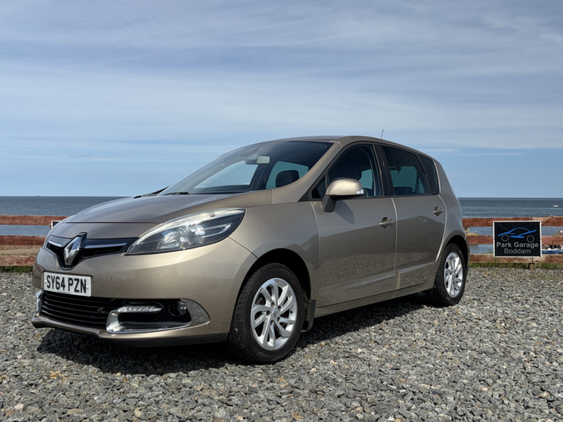 2014 Renault Scenic 1.5 Dynamique Tomtom Dci 110 Stop & Start in Beige — image 1