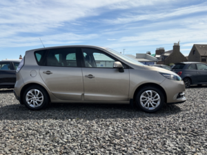 2014 Renault Scenic 1.5 Dynamique Tomtom Dci 110 Stop & Start in Beige — image 4
