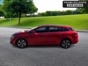 2017 Renault Megane 1.6 Dci Dynamique S Nav Sport Tourer Euro 6 (s/s) 5dr in Red — image 2
