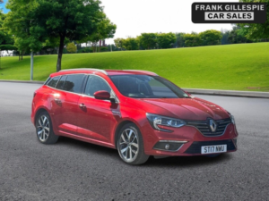 2017 Renault Megane 1.6 Dci Dynamique S Nav Sport Tourer Euro 6 (s/s) 5dr in Red — image 3