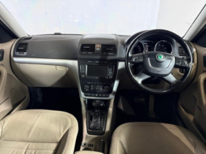 2012 Skoda Yeti 2.0 Tdi Elegance SUV 5dr Diesel DSG 4WD Euro 5 (140 Ps) in Brown — image 2
