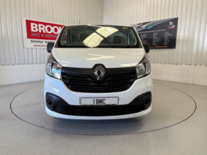 2019 Renault Trafic 1.6 Dci 27 Business+ Swb Standard Roof Euro 6 5dr in White — image 5