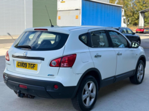 2009 Nissan Qashqai 1.5 Dci Acenta 2WD 5dr in White — image 3