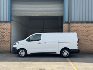 2020 Vauxhall Vivaro 2.0 Turbo D 3100 Dynamic L2 H1 Euro 6 Lwb (s/s) 6dr in White — image 5