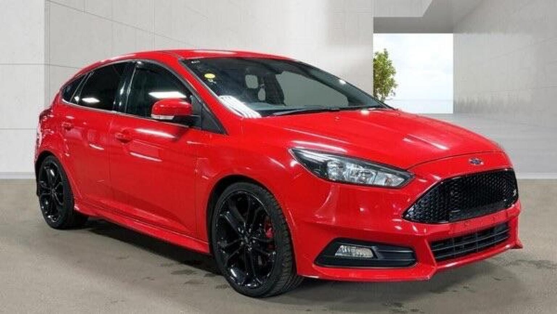 2018 Ford Focus 2.0t Ecoboost St-2 Euro 6 (s/s) 5dr in Red — image 1