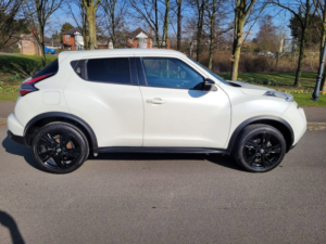 2017 Nissan Juke 1.5 Dci N-Connecta SUV 5dr Diesel Manual Euro 6 (s/s) (110 Ps) in Multicolour — image 3