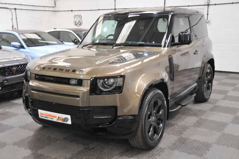 2025 Land Rover Defender 90 3.0 D250 Mhev X-Dynamic Se Auto 4WD Euro 6 (s/s) 3dr in Brown — image 1