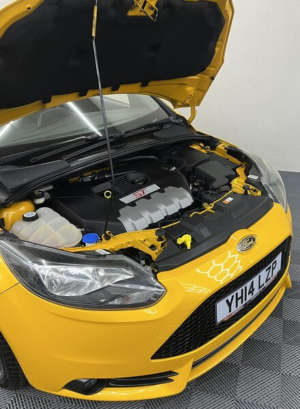 2014 Ford Focus St 2 2.0 Focus St-2 T 5dr in Yellow — image 4