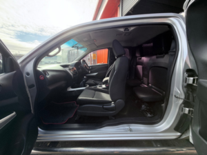 2017 Nissan Navara 2.3 Dci Acenta King Pickup Extended Cab 4dr Diesel Manual 4WD Euro 6 (s/s) (160 Ps) in Silver — image 5