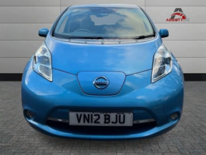 2012 Nissan Leaf 24kwh in Blue — image 2