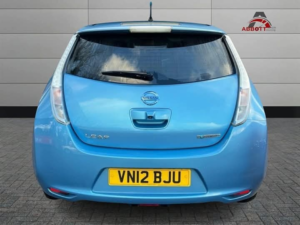2012 Nissan Leaf 24kwh in Blue — image 6