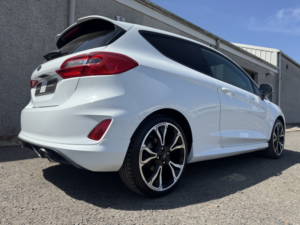 2019 Ford Fiesta 1.0 T Ecoboost St-Line in White — image 6