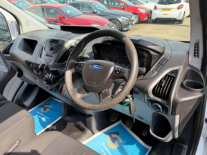2015 Ford Transit Custom 2.2 Tdci 290 L1 H1 5dr in White — image 2