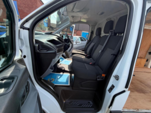 2015 Ford Transit Custom 2.2 Tdci 290 L1 H1 5dr in White — image 3