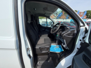 2015 Ford Transit Custom 2.2 Tdci 290 L1 H1 5dr in White — image 4