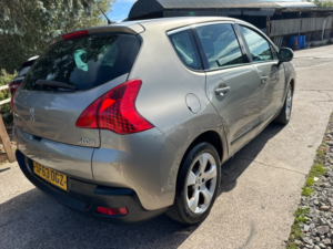 2013 Peugeot 3008 1.6 Hdi Active in Grey — image 3