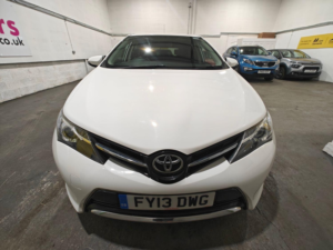 2013 Toyota Auris 1.4 D-4d Sport in White — image 2