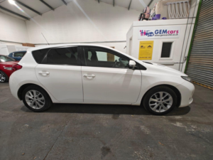2013 Toyota Auris 1.4 D-4d Sport in White — image 4