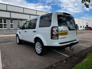 2014 Land Rover Discovery 3.0 Discovery Se Sdv6 Auto 4WD 5dr in White — image 3
