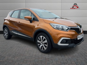 2017 Renault Captur 1.5 Expression+ Dci 90 in Orange — image 3