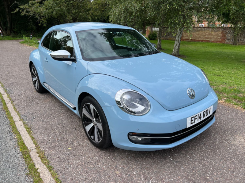2014 Volkswagen Beetle Gt 2.0 Turbo Automatic in Blue — image 1