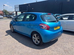 2012 Peugeot 208 1.2 Vti Active Euro 5 5dr in Blue — image 2