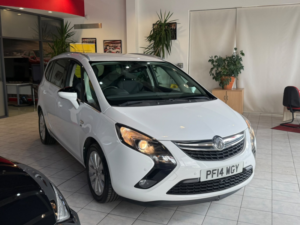 2014 Vauxhall Zafira Tourer 1.4 T 16v Se in White — image 2