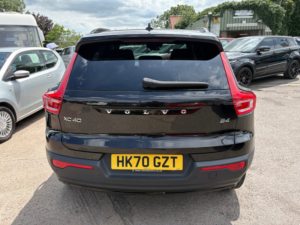2020 Volvo Xc40 2.0 B4 Mhev R-Design Pro SUV 5dr Petrol Hybrid Auto Euro 6 (s/s) (197 Ps) in Black — image 6
