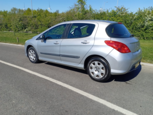 2011 Peugeot 308 1.6 Hdi Access in Silver — image 4