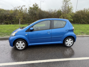 2009 Toyota Aygo 1.0 Vvt-I Blue in Blue — image 6
