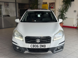 2014 Suzuki Sx4 S-Cross 1.6 Sz5 in White — image 4