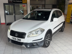 2014 Suzuki Sx4 S-Cross 1.6 Sz5 in White — image 5
