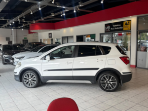 2014 Suzuki Sx4 S-Cross 1.6 Sz5 in White — image 6